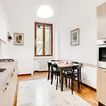 Guesthost - Casa Cinzia Lungomare Exclusive Flat 아파트 *