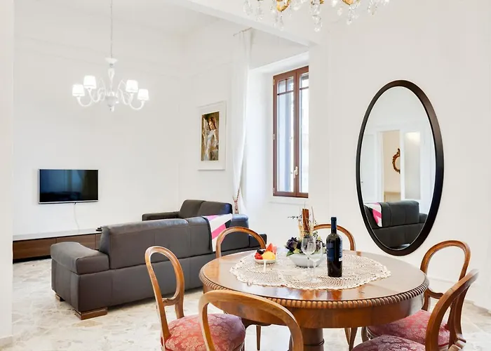 Guesthost - Casa Cinzia Lungomare Exclusive Flat Apartament